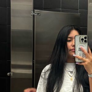 Meet your Posher, Dulce